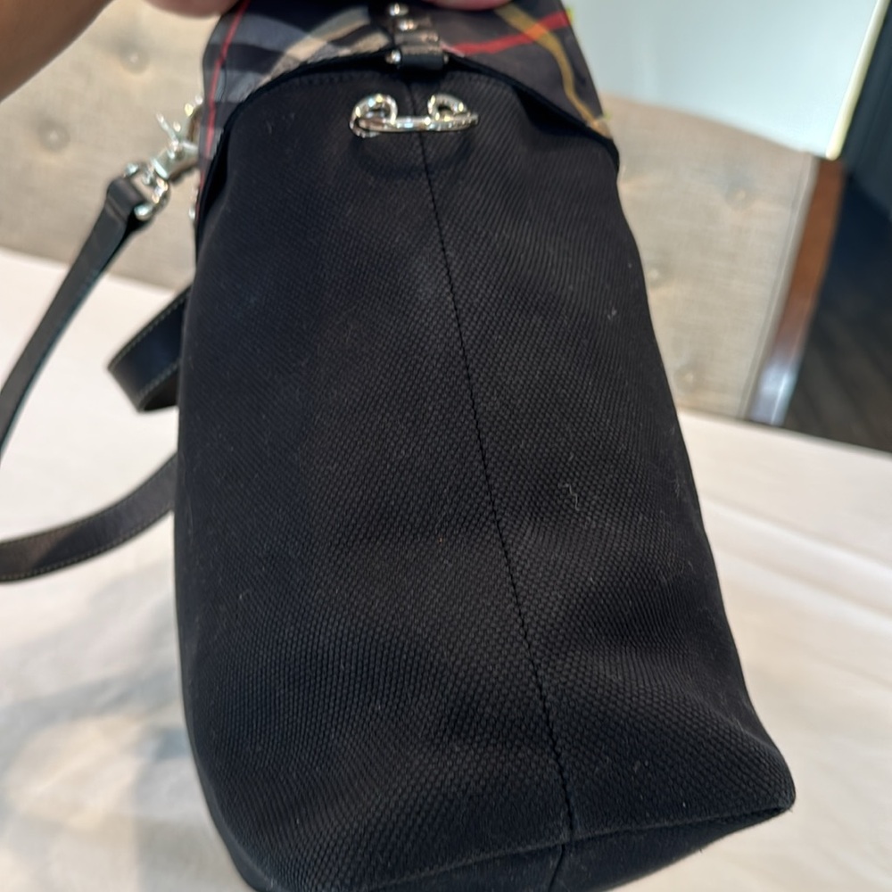 Authentic Burberry Blue Label Black and Cream Tote Bag with Signature Plaid - Picture 4 of 16